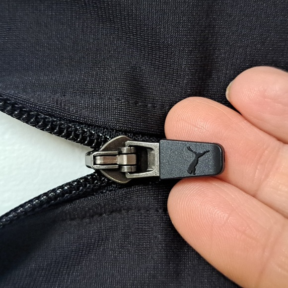 Puma Black/White Zip Up Jacket. Size Medium NWT - Picture 6 of 12